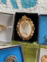 Lot of 14, Vintage 80-90s, Avon President Club Pins, All in Original Boxes!