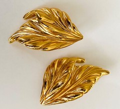 Earrings Leaf Large Gold Tone Clip On Vintage