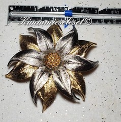 Yellow & White Gold flower Brooch Vintage 1960s-70s Celebrity N.Y. Classy