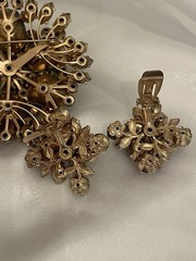Vintage Gold Tone Root Beer RHINESTONES BROOCH AB & Clear W/CLIP ON EARRINGS