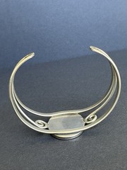 Vintage Sterling Silver Black Onyx Shell Inlay Flower Floral Cuff Bracelet