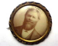 c1898 ANTIQUE MOURNING PIN with CLASSIC CELLULOID PHOTO in ORNATE BRASS & GOLD