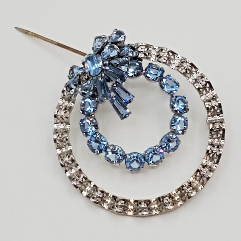 Am Lee 925 Sterling Silver Brooch 1.5in Blue Bow Crystal Open Circle 3D Estate