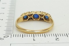 PRETTY ANTIQUE ENGLISH 18K GOLD DIAMOND & NATURAL SAPPHIRE 7 STONE RING c1900