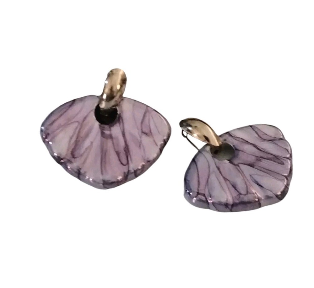Purple Iridescent Glazed White Ceramic Shell Fan Pierced Earrings Vtg