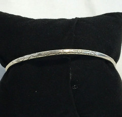 VINTAGE STERLING SILVER BANGLE WEST INDIES ISLAND POD CUFF BRACELET 16g