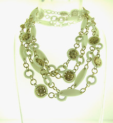 Vintage Gold and White Hong Kong Plastic Flower Link Chain Long Necklace 15mm*36