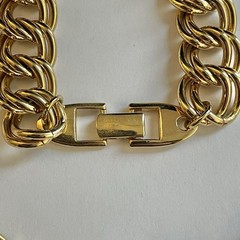 Vintage Napier Heavy Gold Tone Chain Black Oval Pendant Statement Necklace