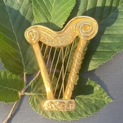 Vintage Brooch Casual Corner Signed Harp Music Lover Gold Plated Estate Jewelry