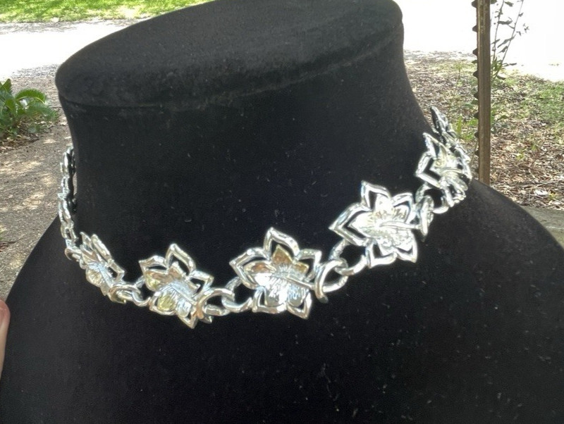 VTG Coro Silvertone Ivy Leaf Link Adjustable Choker Necklace