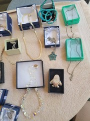 #A1 VINTAGE LOT OF MIXED JEWLERY NECKLACES ETC. IN BOXES FROM A LOCAL ESTATE