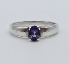 Vintage 925 Sterling Silver Oval Amethyst Solitaire Ring Size 7.25 Minimalist