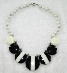 NICE COSTUME JEWELRY WEISS TRIFARI MONET COVENTRY LUCITE RHINESTONE BLACK WHITE