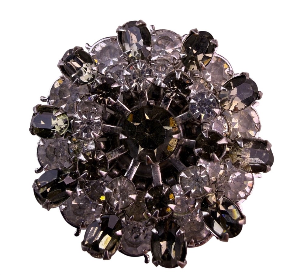 Vintage Unknown Womens Silver Tone Brooch Floral Design Gray & Clear Stones