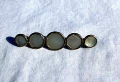 Mother of Pearl Bar Pin Brooch 5 Graduated Silvertone Circles