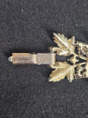 Vintage Signed Coro Gold Tone Textured Leaf Link Bracelet with Rhinestones