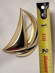 Vintage Broach Goldtone Sailboat Signed Quality Costume Jewelry Nautical EUC
