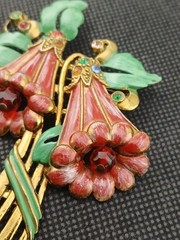 1930s green red enamel multicolor stones dangle beads trumpet flowers brooch