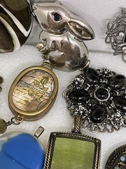 pendant lot gold tone silver tone brass multicolor stones vtg beautiful pieces
