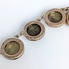 Vintage Style Georgian Collet Necklace 17″ Olive Green Iridescent Anna Wintour