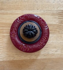 1930s-40s Cherry Juice & Black Bakelite Carved & Layered Flower Pin Brooch
