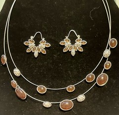 Era 2000’s Wire Necklace And Matching Earrings