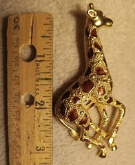 Vintage Kenneth Cole Giraffe Pin Brooch. Signed KC Gold Tone w Enamel Accents