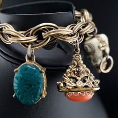 Vintage Selro Selini Asian Motif Noh Mask Charm Bracelet 1950s MCM 6.5″ Chunky