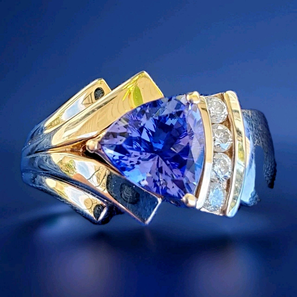 Original EARTH MINED TANZANITE DIAMOND Engagement Ring 14K GOLD Design Solitaire