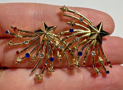 NEW Sugarfix USA Red Blue Rhinestone Fire works Star Stud Gold tone Earrings