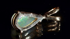 14k y/gold pendant 0.30ct natural Australian fiery opal solitaire 0.80gr N3744