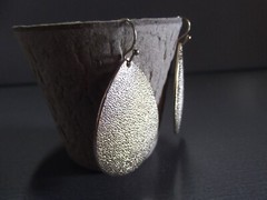 1 Pair Old 1″in Metal Gold Tone Medium Size Teardrops Dangler