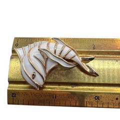 Vtg Crown Trifari Fish Seaweed Brooch Withe Enamel Gold Trifarium 1955-1969 SB