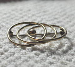 Vintage Floral Circle Gold Filled 1.5″ Pin/Brooch Center 1/20th 12K Gold fill