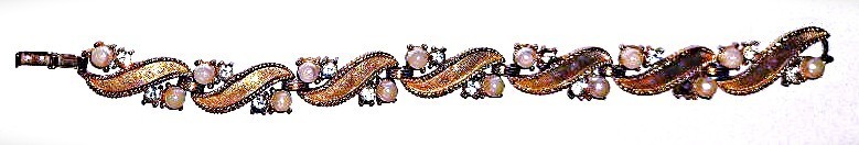Vintage Crown Trifari pearl and rhinestone bracelet