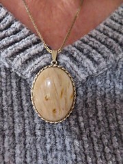 Vintage 1970’s Creamy Beige Petrified Wood Slide Necklace