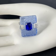 Modernist Clear Lucite Ring Blue Glitter Rhinestone Size 8 Chunky Post Modern