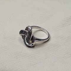 Sterling Silver Wide Band Ring – Wavy Pavé Black Stone Design Size 7 – 8.7 g
