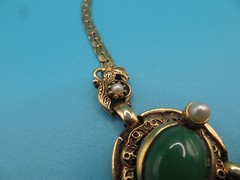 Vintage 15″ Asian Princess Necklace w/Faux Jade Cabachons & Pearls unsigned
