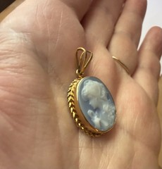 18k Gold Blue Agate Cameo Pendant Made In Italy