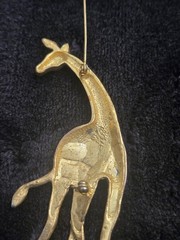 Vintage Rhinestone Giraffe Brooch Gold Tone Pin Green Rhinestone Eye 🦒