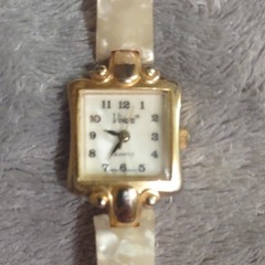 Vintage Donna Vivian Watch & Bracelet Set — 1980s Mother of Pearl Style Untested