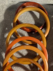 20 Vintage Bakelite Orange Bracelets! Carved – End Of The Day – Awesome Lot!