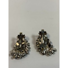 Vintage Silver Tone Clip On Earrings Detailed Leaf Pattern Elegant