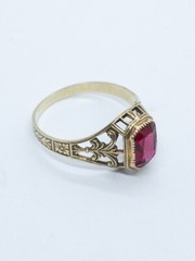 Charming Antique Victorian 14K Yellow Gold Sythetic Ruby Filligree Ring Size 5