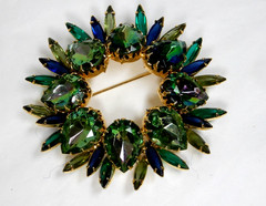 Vintage Green/Blue Aurora Borealis Brooch Goldtone Costume Jewelry EUC