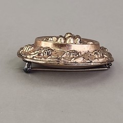 Antique Puffy Brooch Grape Leaf Oval Gold Filled Early 1900s 1 5/8″
