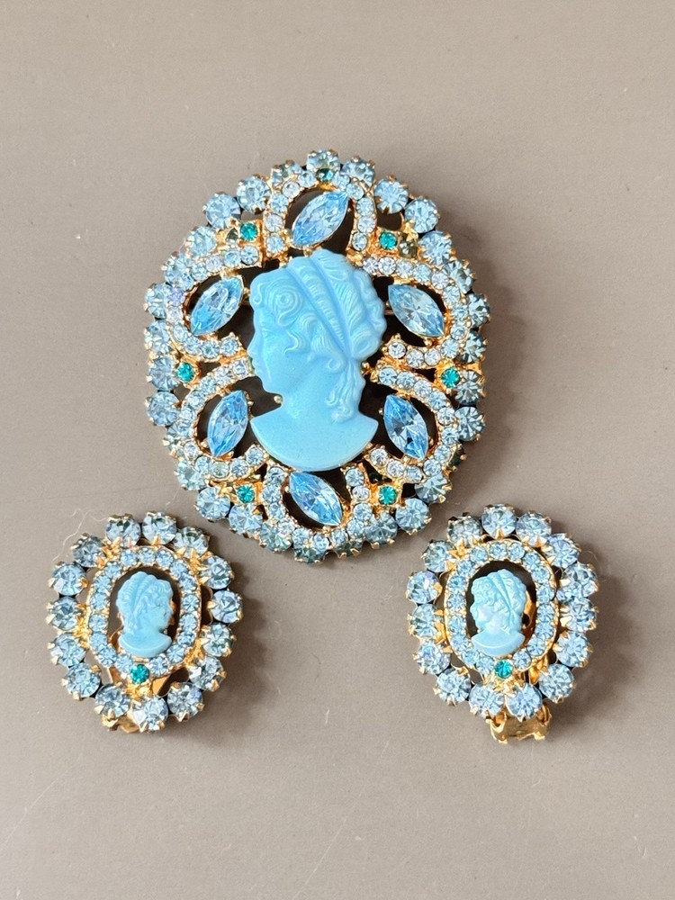 Vintage Verified JULIANA D&E Robins Egg Blue Cameo Brooch & Earring Set