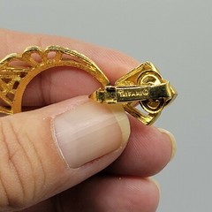 Vtg Earrings Crown TRIFARI Beautiful Dangles Jewelry Gold Plated 1955-1969