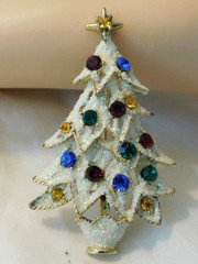 Eisenberg Ice Vintage Rhinestone Christmas Xmas Tree Signed Brooch